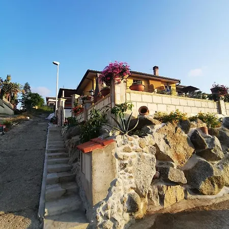 Mimosa- Per Le Vacanze Vicino A Tropea דירה *