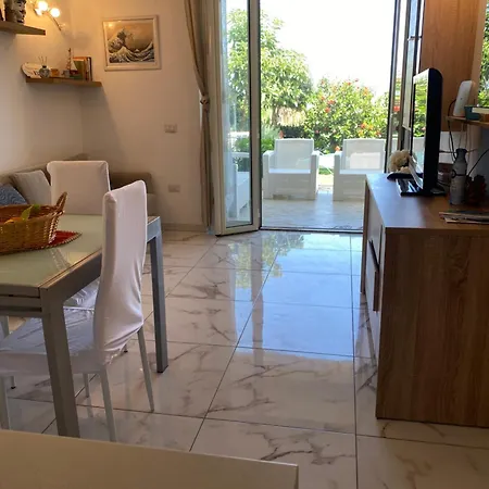 Mimosa- Per Le Vacanze Vicino A Tropea Διαμέρισμα