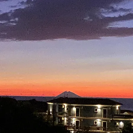 Mimosa- Per Le Vacanze Vicino A Tropea Бриатико